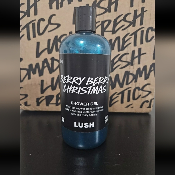 NEW LUSH Cosmetics BERRY BERRY CHRISTMAS Shower Gel 500 ml  / 16.9 oz - Picture 1 of 4